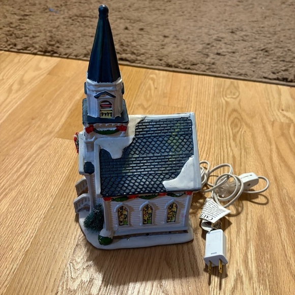 Christmas Village Ceramic Church Light Up Decor Vintage - Picture 5 of 6